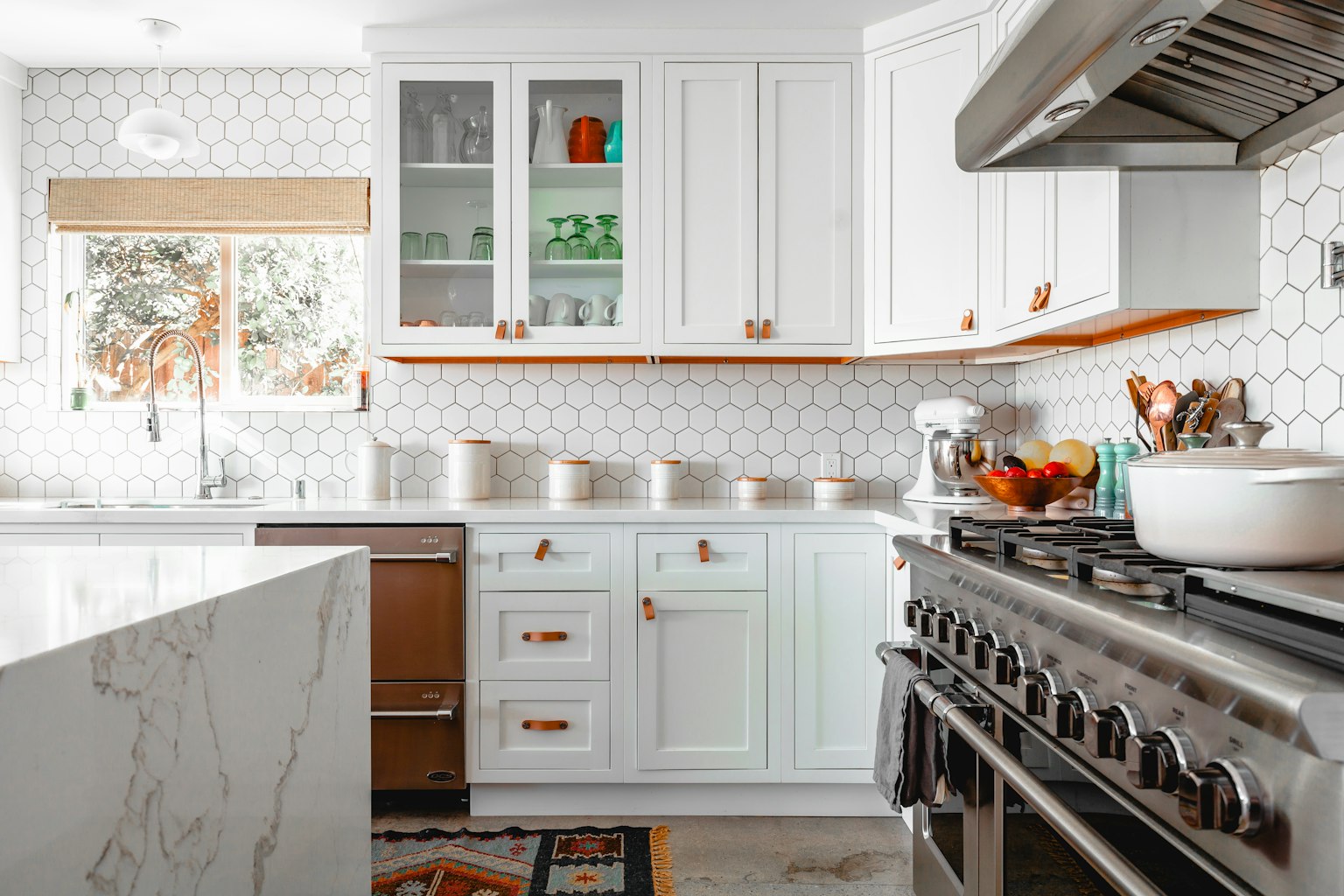 Top Kitchen Design Trends in 2024 - Sapphire Kitchens